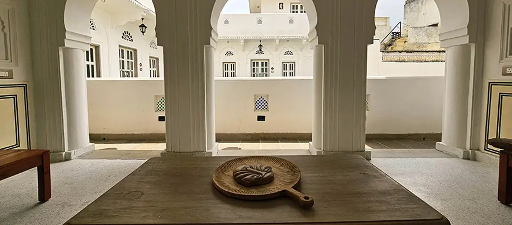10 Reasons to Stay in a Heritage Haveli in Jaipur’s Old City
