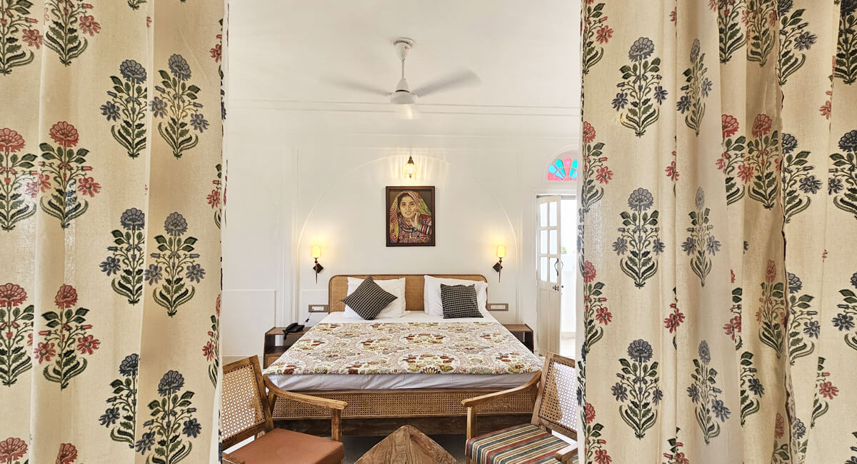 Rooms & Suites